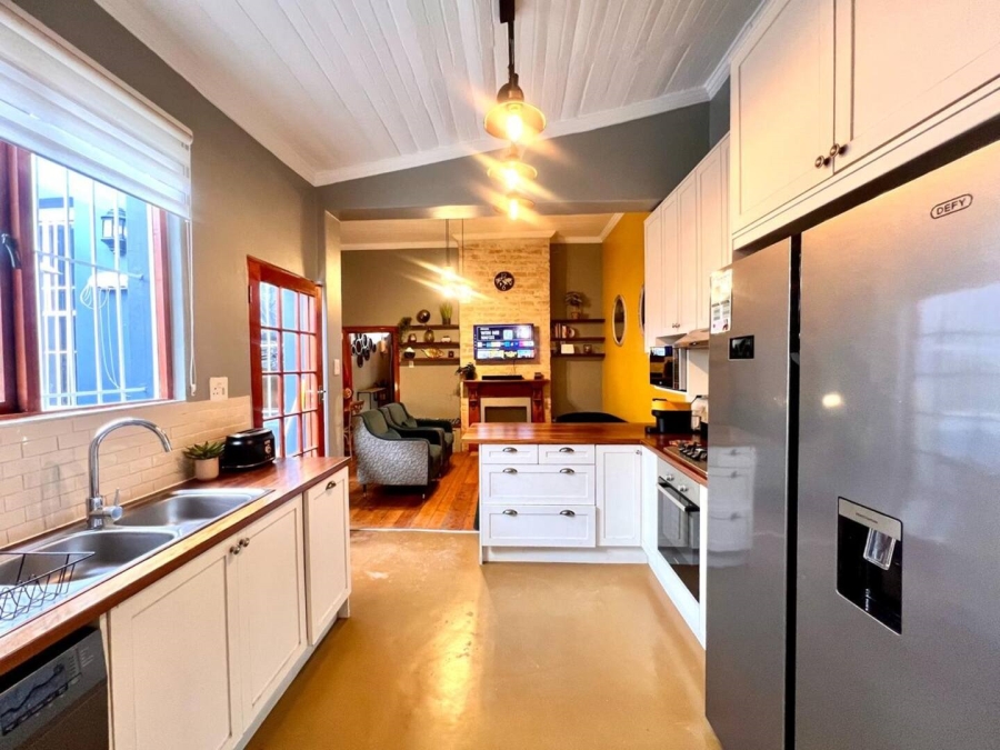 To Let 2 Bedroom Property for Rent in Woodstock Western Cape